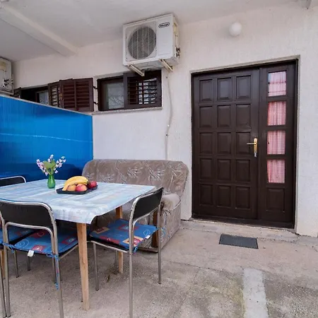 شقة Fidelis تروغير